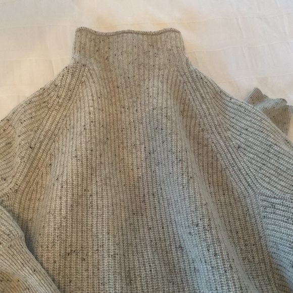 Club Monaco Emma Cashmere Sweater - Picture 9 of 9
